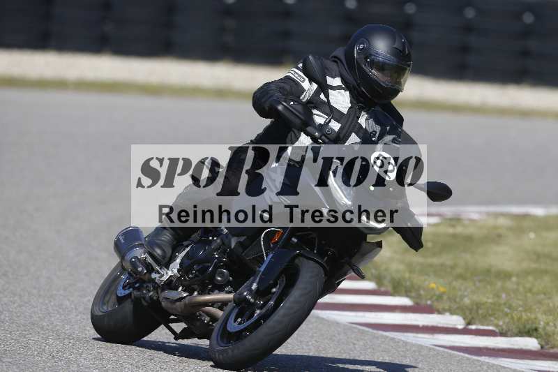 /01 02.04.2026 MAZ ADR/Gruppe gelb Gruppe gruen/52